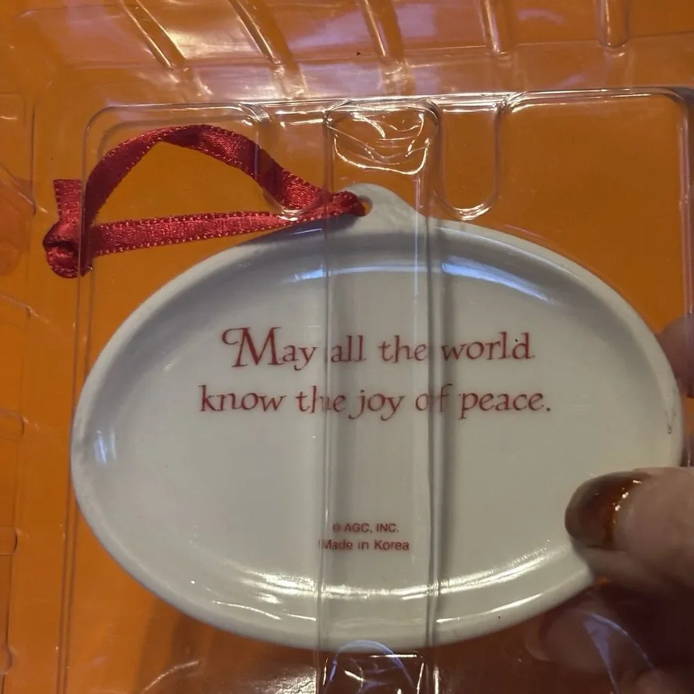 CARLTON CARDS CHRISTMAS ORNAMENT HEIRLOOM COLLECTION FRIENDS AROUND THE WORLD